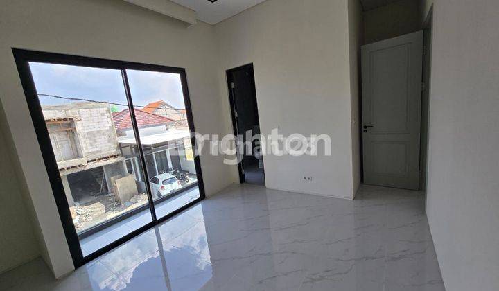 Rumah 2 lantai di Clover Ville Surabaya Timur Rumah 2 lantai di Clover Ville Surabaya Timur