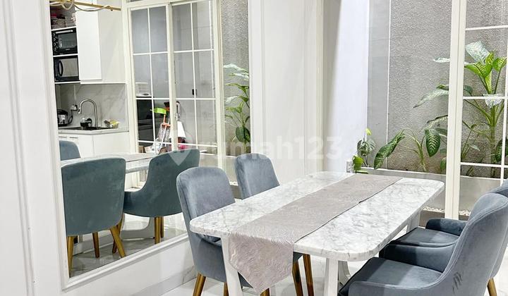 For Sale Green Lake Cluster Europe House | Land Area 90 m² | 3 + 1 Bedrooms, 3 + 1 Bathrooms | Semi-Furnished | Renovated | North Facing | 4400 W Electricity | Price 2.8 Billion Nett