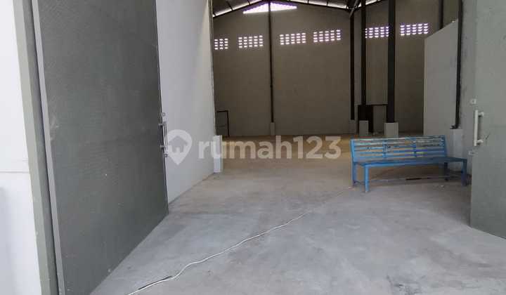 For Rent: Salembaran Warehouse, Teluk Naga (3 Units Available) | Size 12 x 30, Can Accommodate 40 Ft Containers, 2-Story Office Included, Price 190 Million/Year