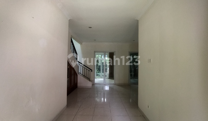 For Rent 2-Story House 4+1 Bedrooms Near Mall Living World Grand Wisata 2