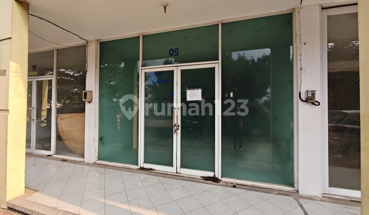 For Sale 2-Story Shop House in Warehouse Complex Strategic Location 2