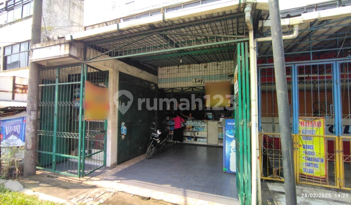 For Sale: 4-Story Shop House in a Busy Traffic Area, Near East Bekasi Toll Road. 1