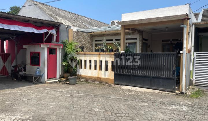 For Sale: Pesona Cluster House, Land Area 77m2, SHM, Strategic Location, Many Alternative Routes to Jakarta, Flood-Free, Mustikasari.