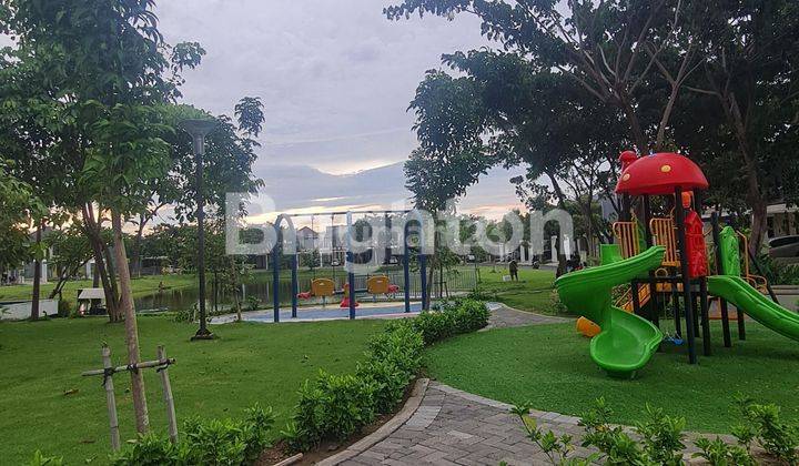 RUMAH DI NORTHWEST HILL, DEPAN PLAYGROUND, KOLAM RENANG & DANAU. DISAMPING POS SECURITY 2