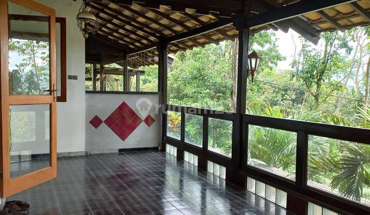 Rumah Villa Trawas Jawa Timur 1