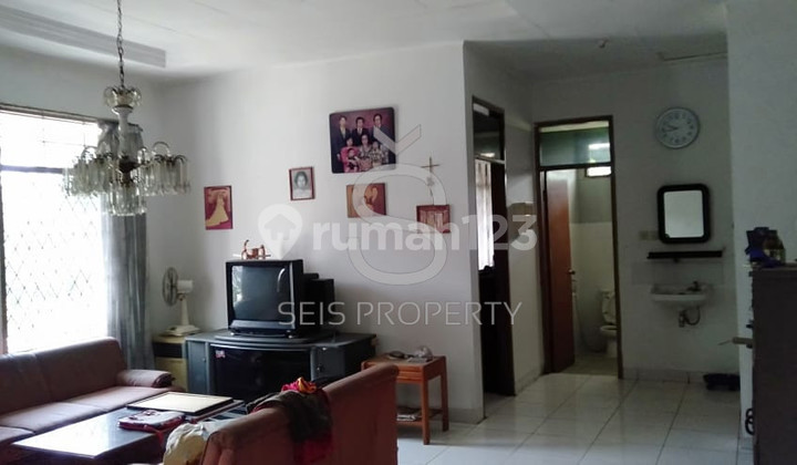 Dijual Rumah 2 Lantai Strategis di Komplek Muara Bandung 2