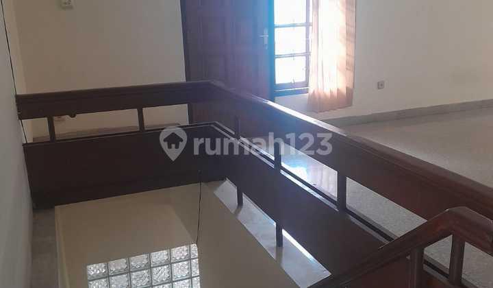 Rumah 2 Lantai Luasan Besar di Kota Bandung 2