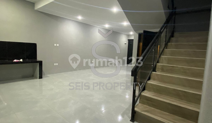 DIJUAL RUMAH BARU DI TKI 2 PATUNG KUDA KOTA BANDUNG