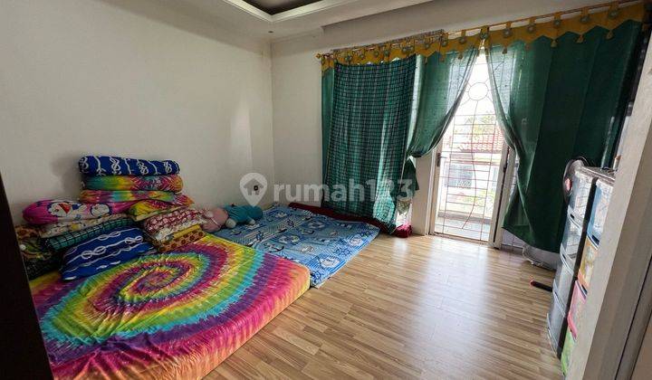 TURUN HARGA!! Rumah Bagus 3 Lantai di Taman Semanan Indah 2