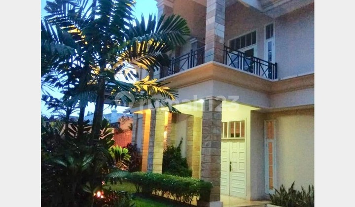 Sewa Jual Rumah 800 Meter Kolam Renang di Pondok Indah Jaksel