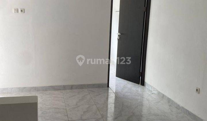 Dijual Rumah Baru Komplek Daan Mogot Baru 2 Lantai HGB 1