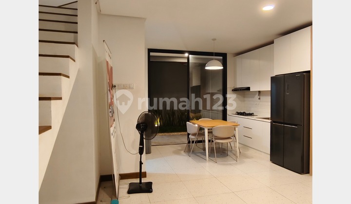 Dijual Rumah Brand New Townhouse Bintaro Rengas 108 Meter SHM 2