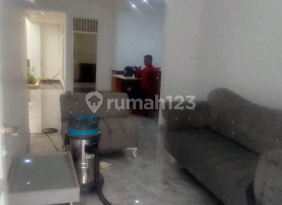 Disewa Rumah Classic Pondok Indah 200 Meter Furnished Jaksel