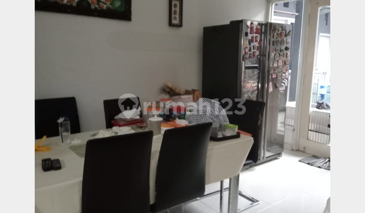 For Sale Beautiful Old BSD City 2-Story House 175 Meters SHM Tangsel 2