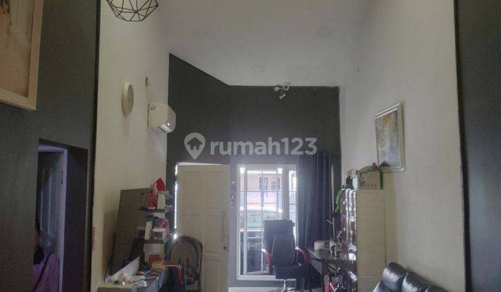 Dijual Rumah Sudah Renovasi Taman Semanan Indah 117 Meter SHM 2