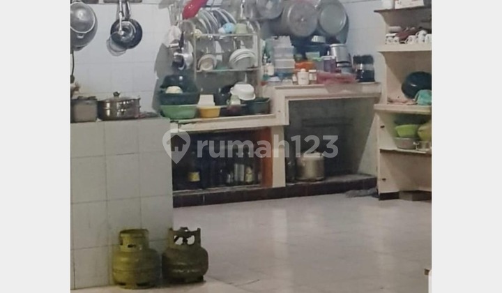 Jual Rumah Tua Kebayoran Lama untuk Kos 120 Meter Dekat Stasiun 2