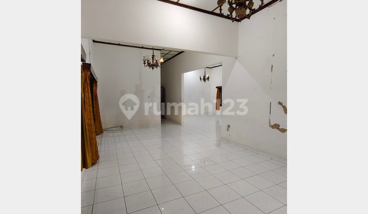 House for Rent in Senayan 600 Meters Suitable for Business South Jakarta House for Rent in Senayan 600 Meters Suitable for Business South Jakarta