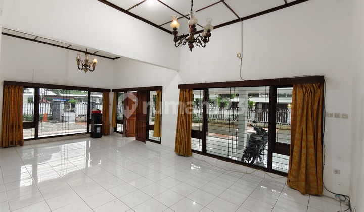 House for Rent in Senayan 600 Meters Suitable for Business South Jakarta House for Rent in Senayan 600 Meters Suitable for Business South Jakarta