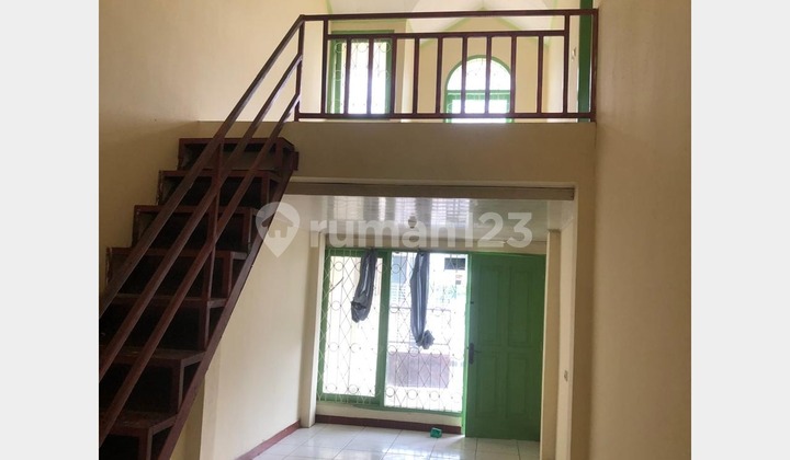 Sewa Rumah Taman Semanan Indah 2 Lantai Kosongan di Cengkareng