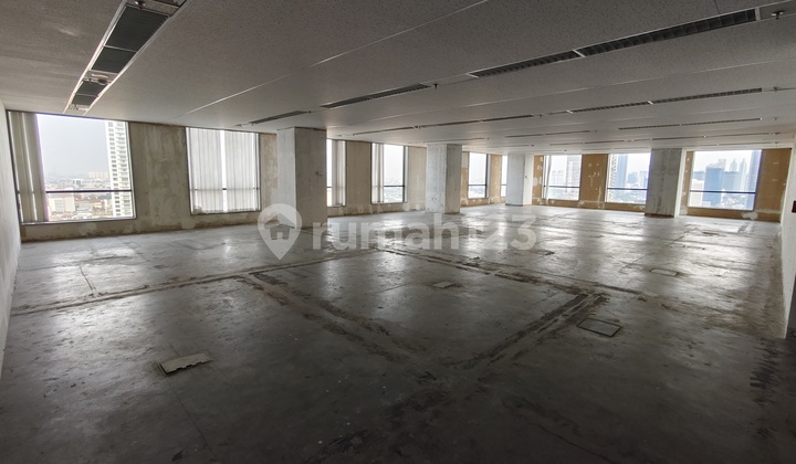 Rent office space 100 meters from MH Thamrin in Menteng, Central Jakarta