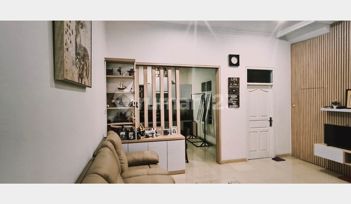 Dijual Rumah Cantik Summarecon Serpong Lama 144 Meter Furnish