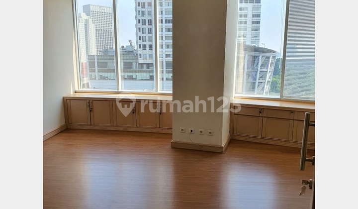 Disewa Perkantoran Per Lantai Menara Sudirman 218 Meter JakSel