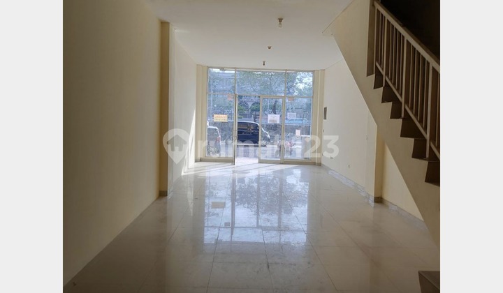 Lease of 3-Storey Empty Golf Lake Shop House in East Cengkareng, West Jakarta