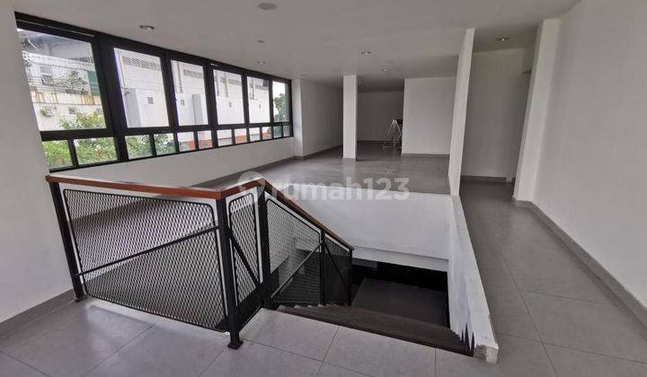 Dijual Perkantoran Baru 4 Lantai SHM 520 m Kemang Raya JakSel 2