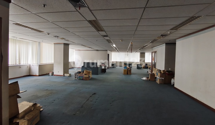 Rent an office space of 270 meters near the busway and mall in Sunter, North Jakarta. Rent an office space of 270 meters near the busway and mall in Sunter, North Jakarta.