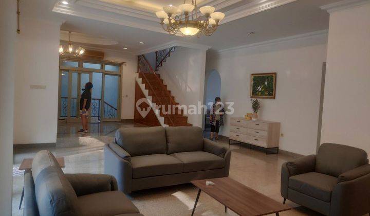 Disewa Rumah Cantik Permata Hijau 2 Lantai 500 Meter Furnished 1