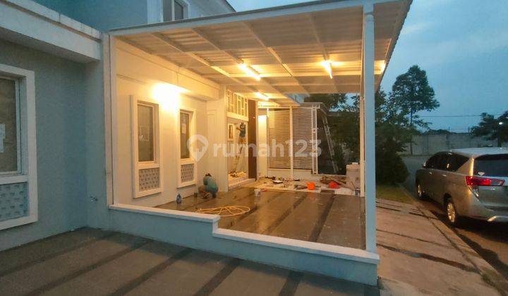 Dijual Rumah Sudah Renovasi Suvarnasutera 2 Lantai Semi Furnished 2