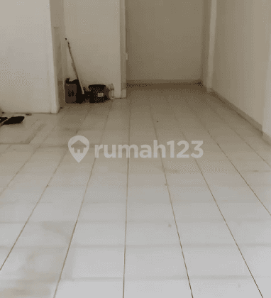 Disewa Ruko Murah 3 Lantai 202,5 Meter SHM Karawaci Tangerang 1