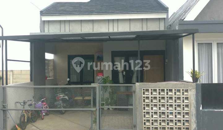 Dijual Murah Rumah SHM Terawat di Karyawangi Cihanjuang Dijual Murah Rumah SHM Terawat di Karyawangi Cihanjuang