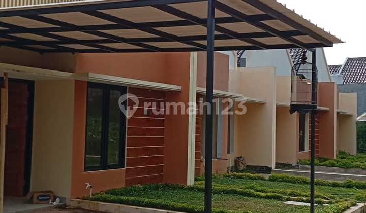 Jual Rumah Indent di Cigugurgirang Belakang Setiabudi Regency Bandung Jual Rumah Indent di Cigugurgirang Belakang Setiabudi Regency Bandung