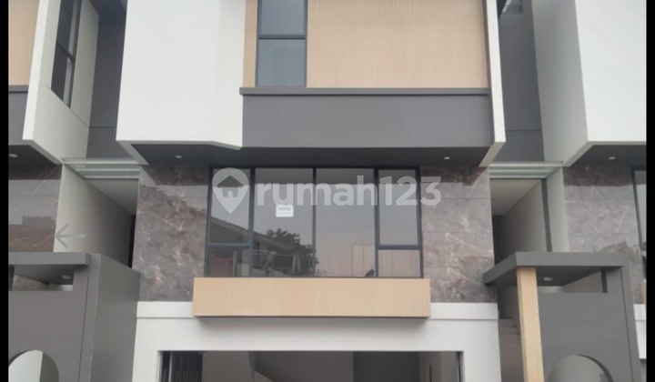 Rumah Mewah On Progress Desain Modern Setra Duta Bandung Utara