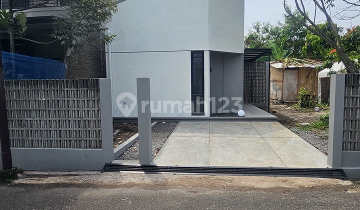 Rumah Baru 1 Lantai Gaya Kontemporer Industrial Antapani Tengah