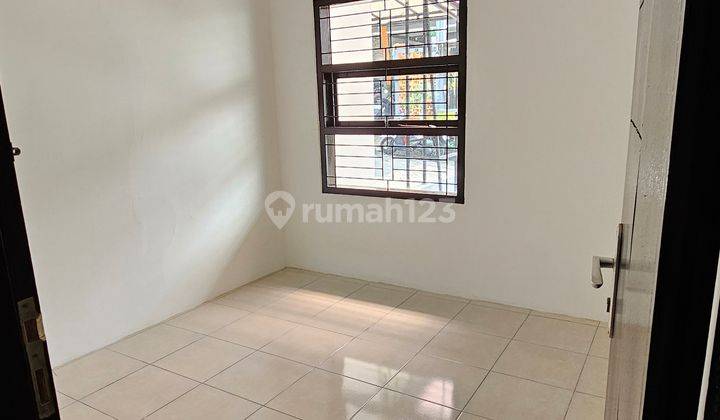 Rumah Bagus Unfurnished SHM di Cibaligo Parongpong 2