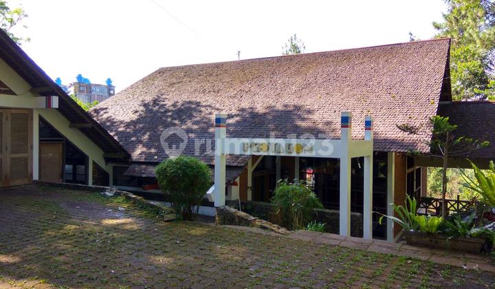 Rumah Villa di Ciburial Dago View Kota Bandung 7Km ke Kampus Itb