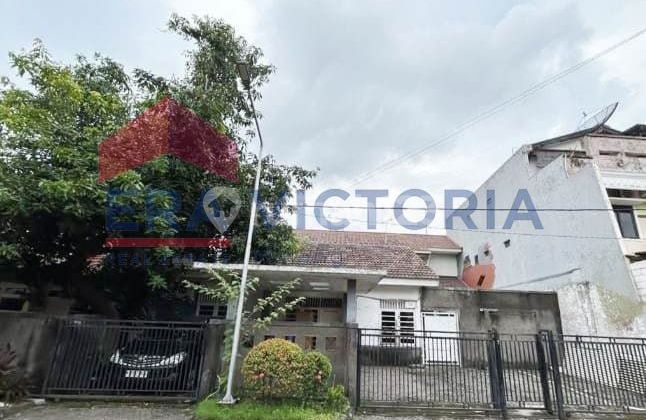 Rumah Dekat Petra 2 Lt Shm Bagus Full Furnised Bisa Utk Guest House Maupun Hunian