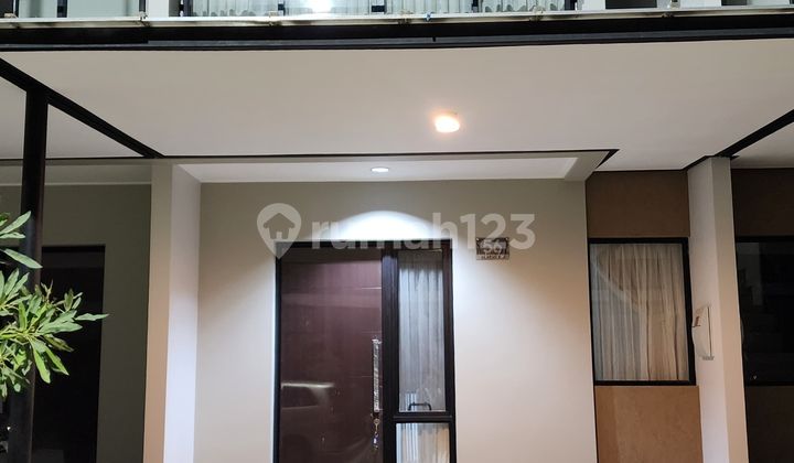 Disewakan Rumah Di Pik 2 Tersedia Carport 1