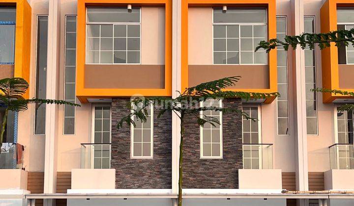 Disewakan Murah Rumah Modern 4,5x10 3 Lantai Lokasi Pik 2 Tahap 2 1