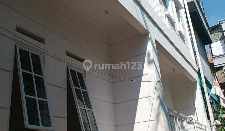 Rumah 2 Lantai siap huni di otista jatinegara jakarta timur  2