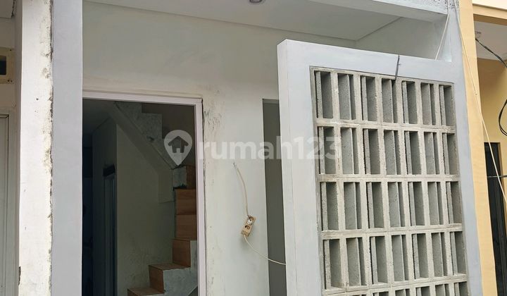 Minimalist House with Car Access Near Tb Simatupang in Kramat Jati, East Jakarta 2