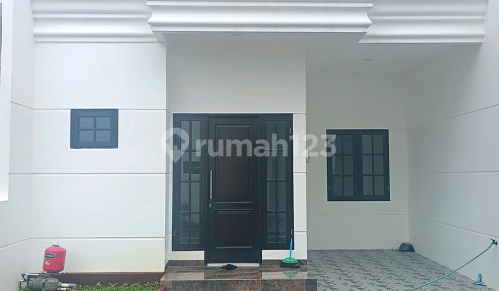 Rumah Mewah Siap Huni Pinggir Jalan di Balekambang Condet 2