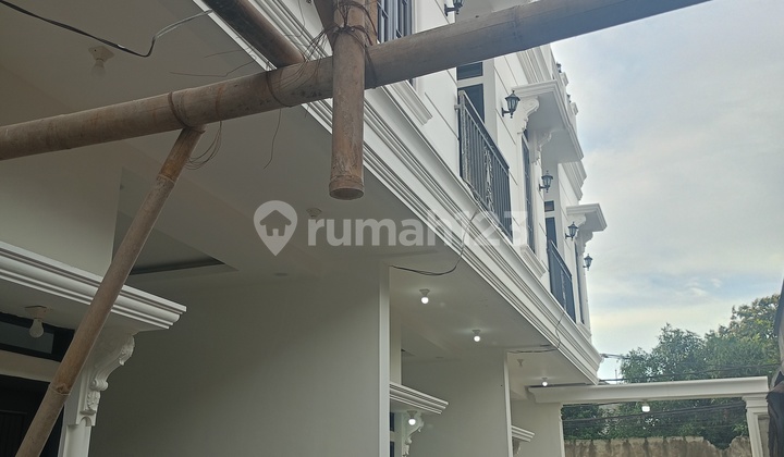 Rumah3 Lantai Siap Huni di Condet Jakarta Timur 2