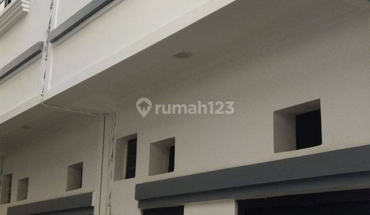 Rumah 2 Lantai SHM dekat ke pgc cililitan di kramat jati jakarta timur  1