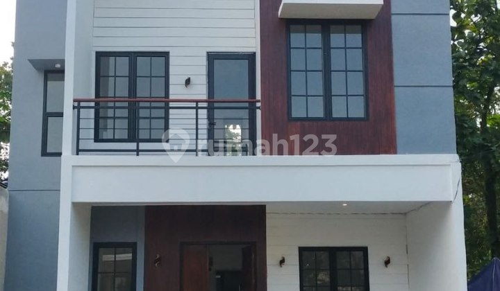 Rumah 2 Lantai Siap Huni Dekat ke Fatmawati