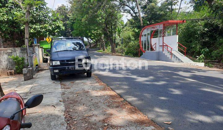 RUMAH PINGGIR JALAN RAYA SEMARANG GUNUNGPATI KAMPUNG DESSEL 1