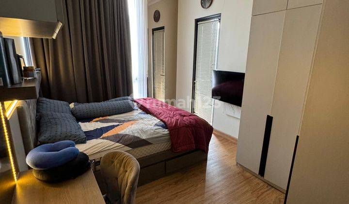 Rumah 2 Lantai Bagus Semi Furnished di Summarecon Bekasi, Bekasi 2