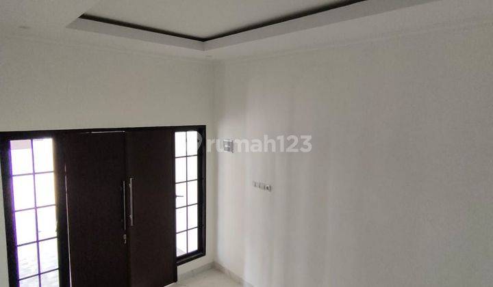 Rumah Shm 2 Lantai Deket Tol Jatiwarna  2